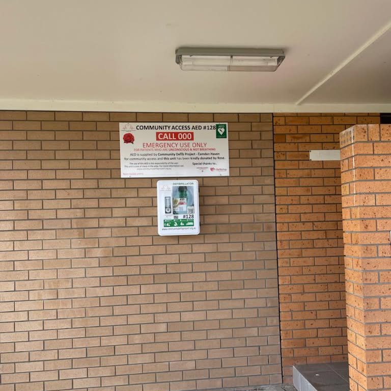 Community AED 128 installation