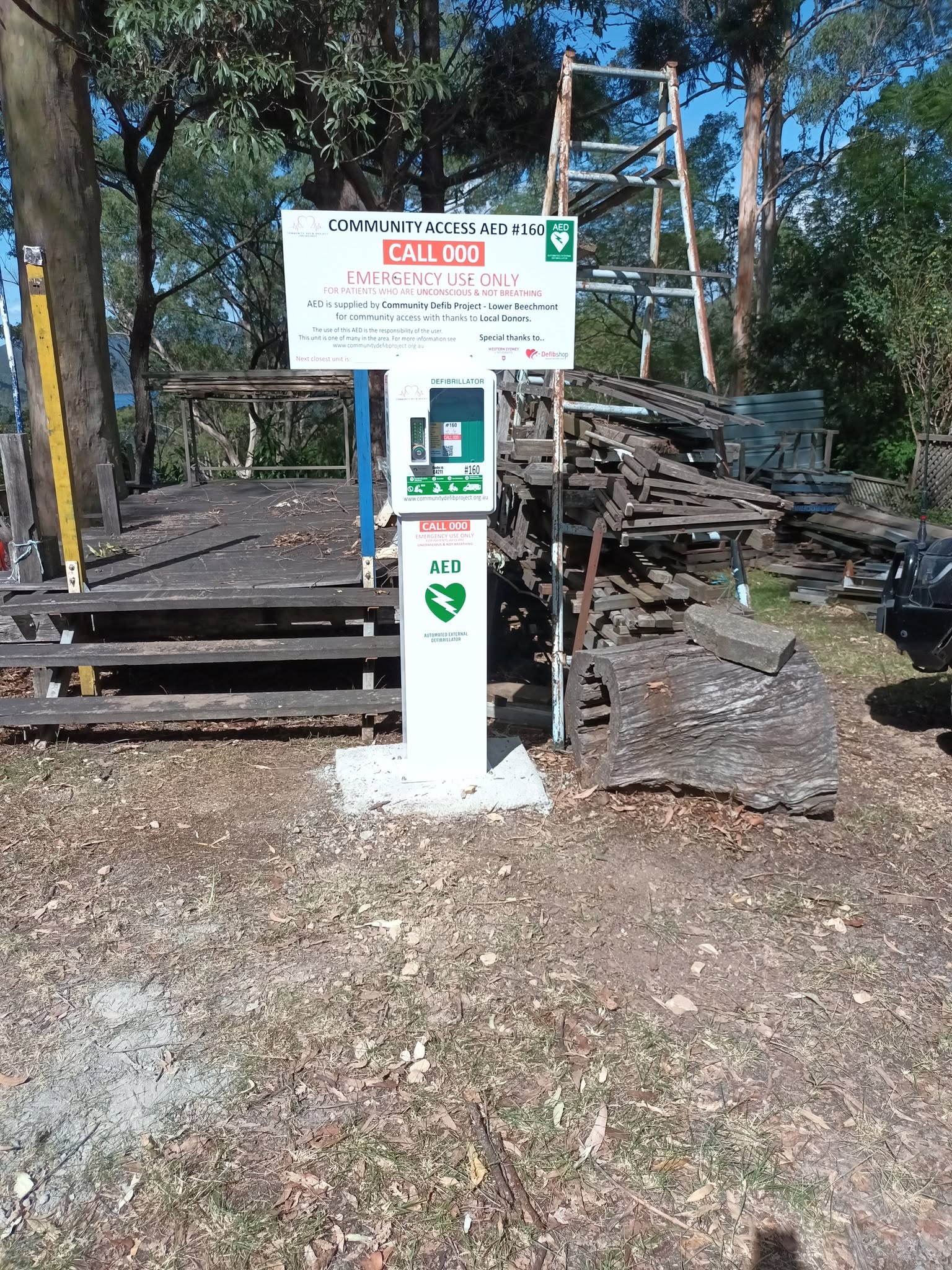 Community AED 160 installation