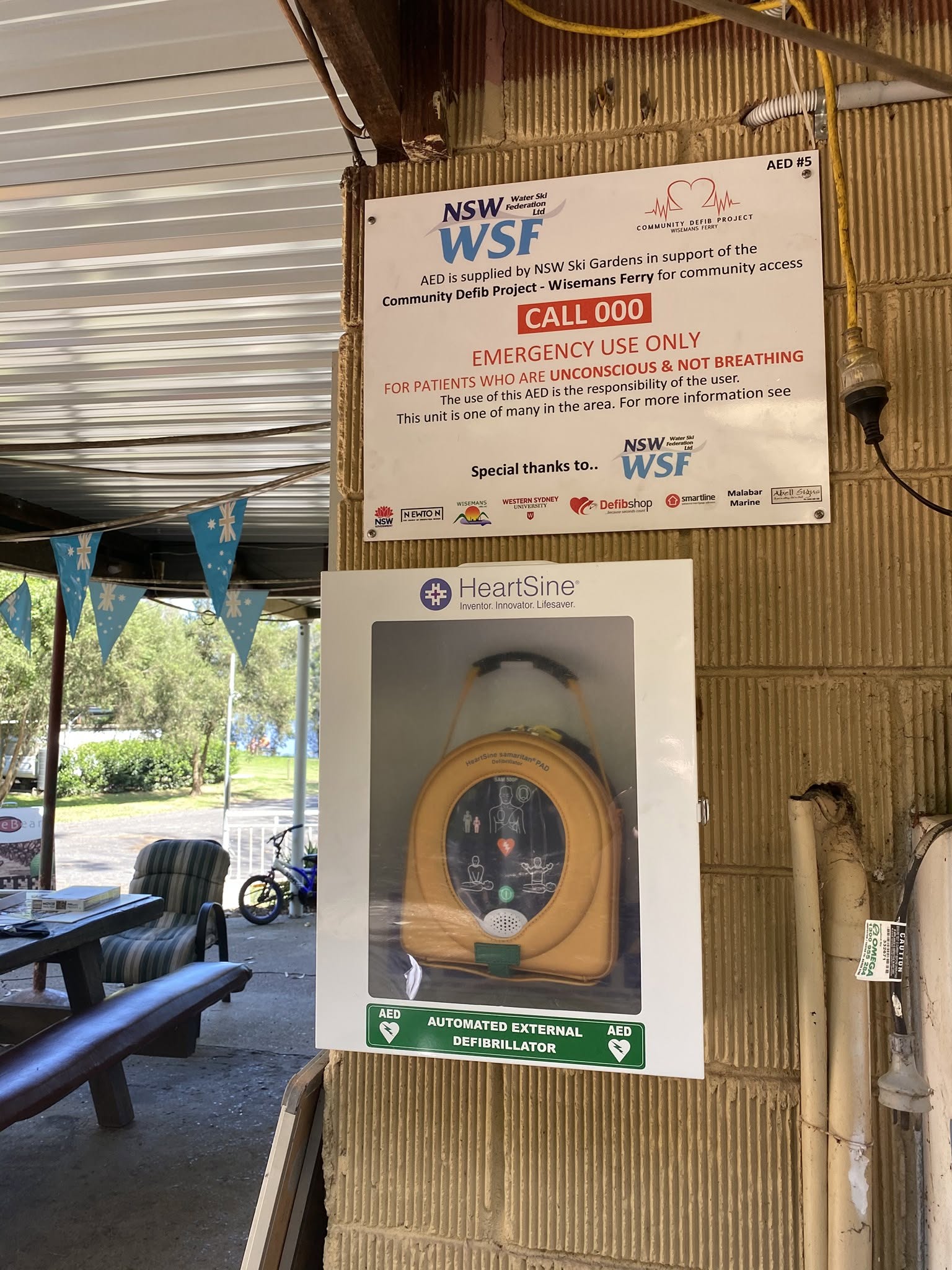 Community AED 5 installation